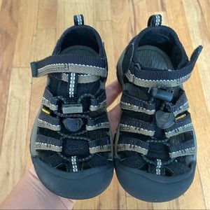 Toddler Keen Washable Sandals size 9